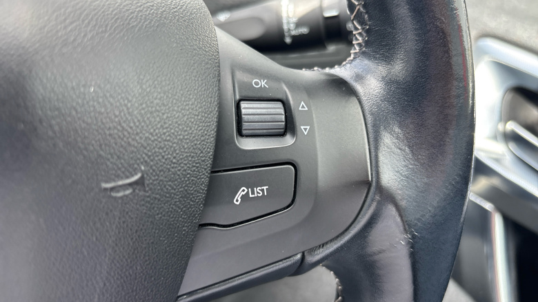 Peugeot 2008 1.6 BlueHDi 100 Allure 5dr [Start Stop] Diesel Estate